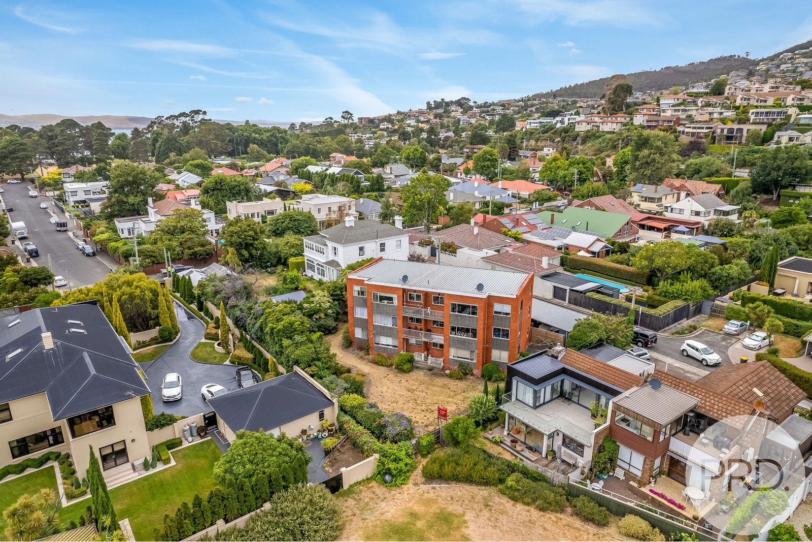 5/2 Mansell Court SANDY BAY 17