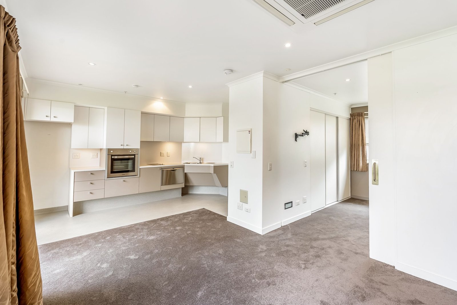 5/2 Moirunna Road LINDISFARNE 3