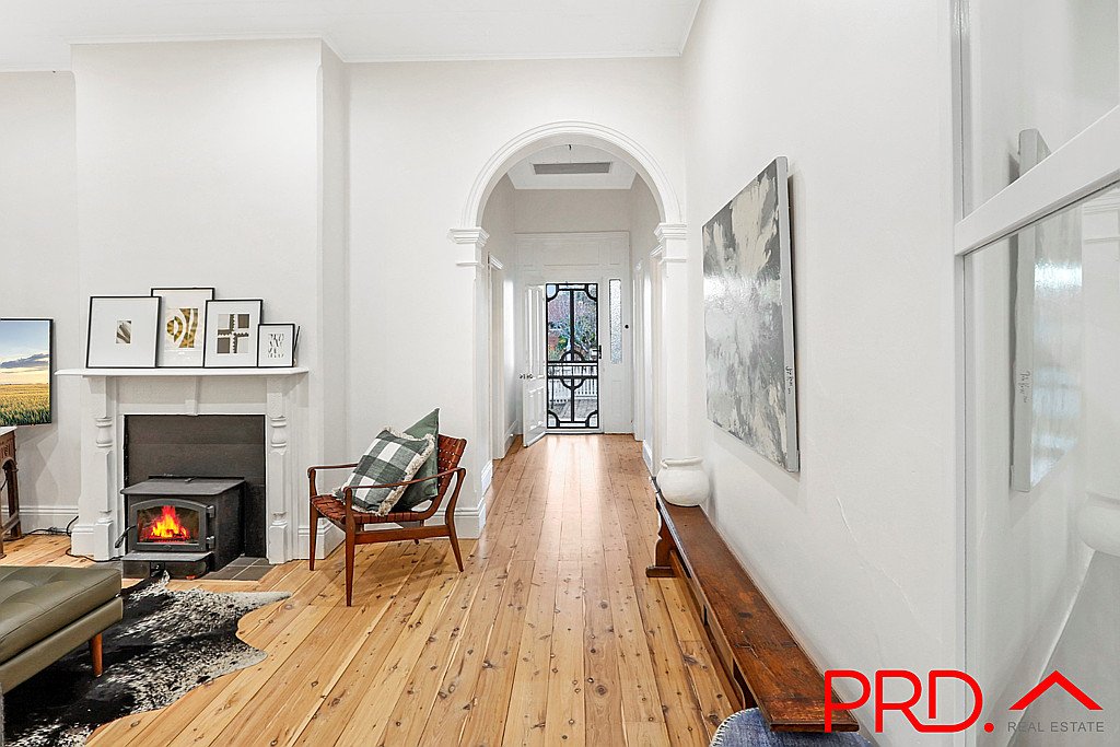 52 Napier Street TAMWORTH 5