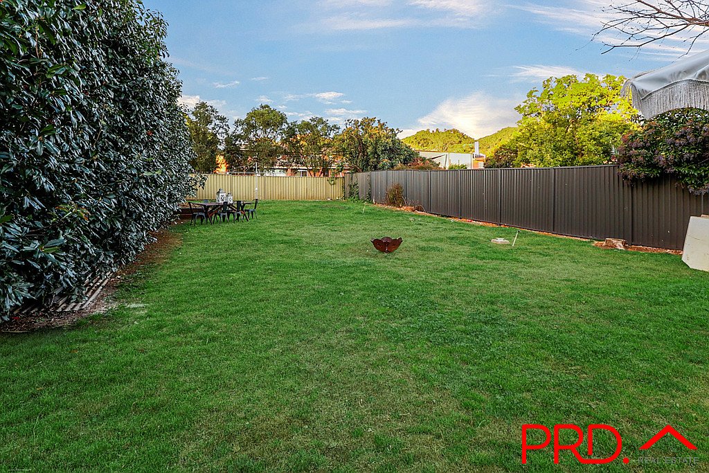 52 Napier Street TAMWORTH 11