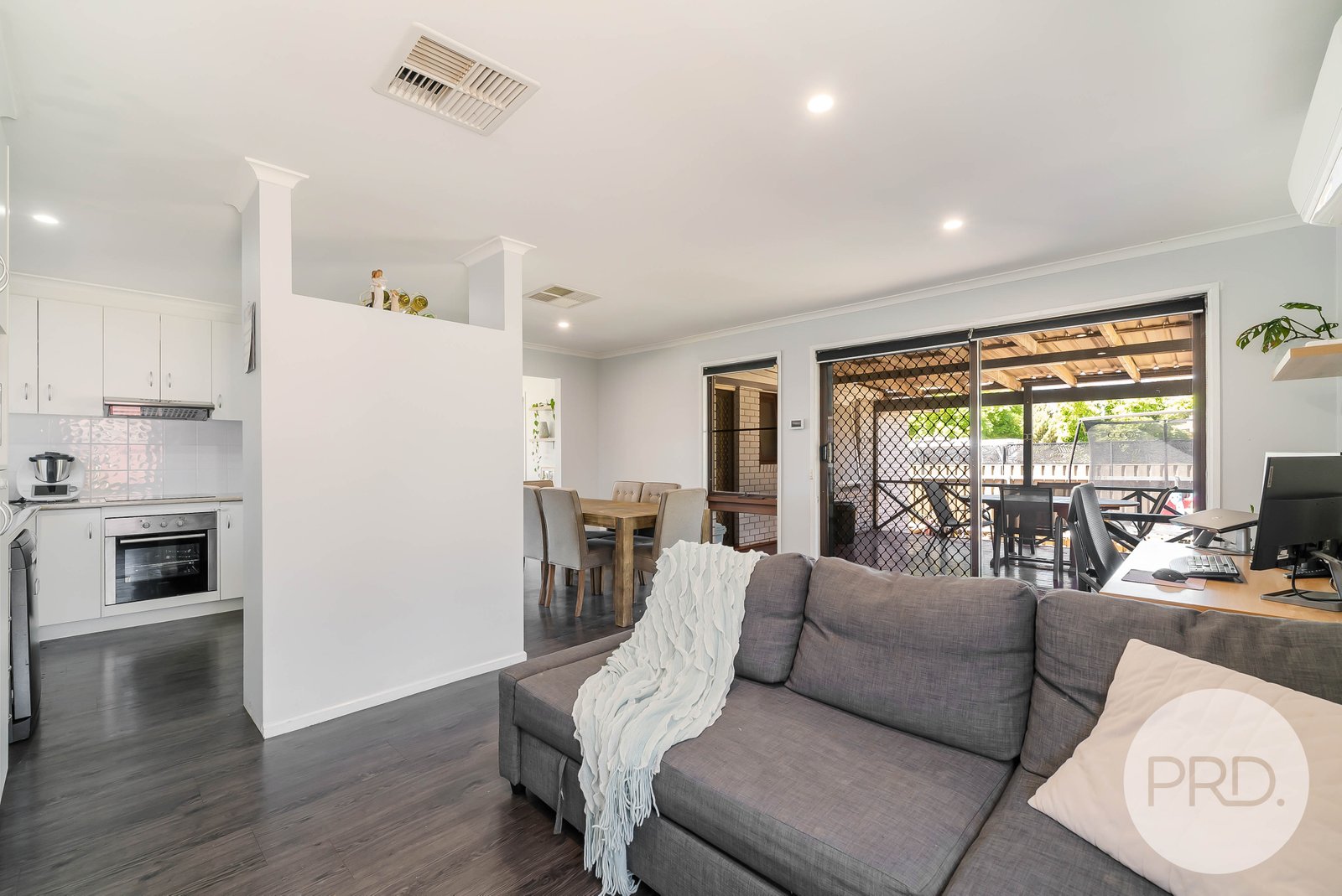 52 Naretha Street GLENFIELD PARK 3