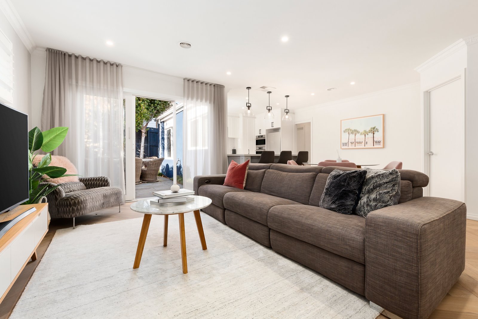 Gallery: 52 Nicol Street