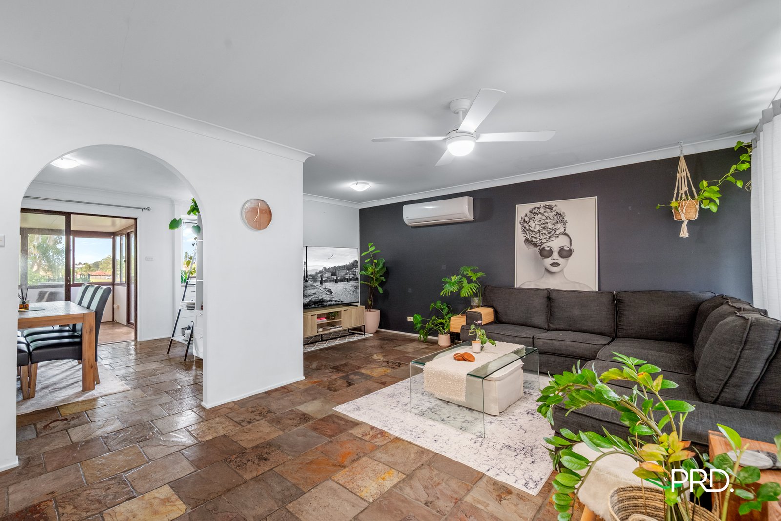 52 Oag Crescent KINGSWOOD 3