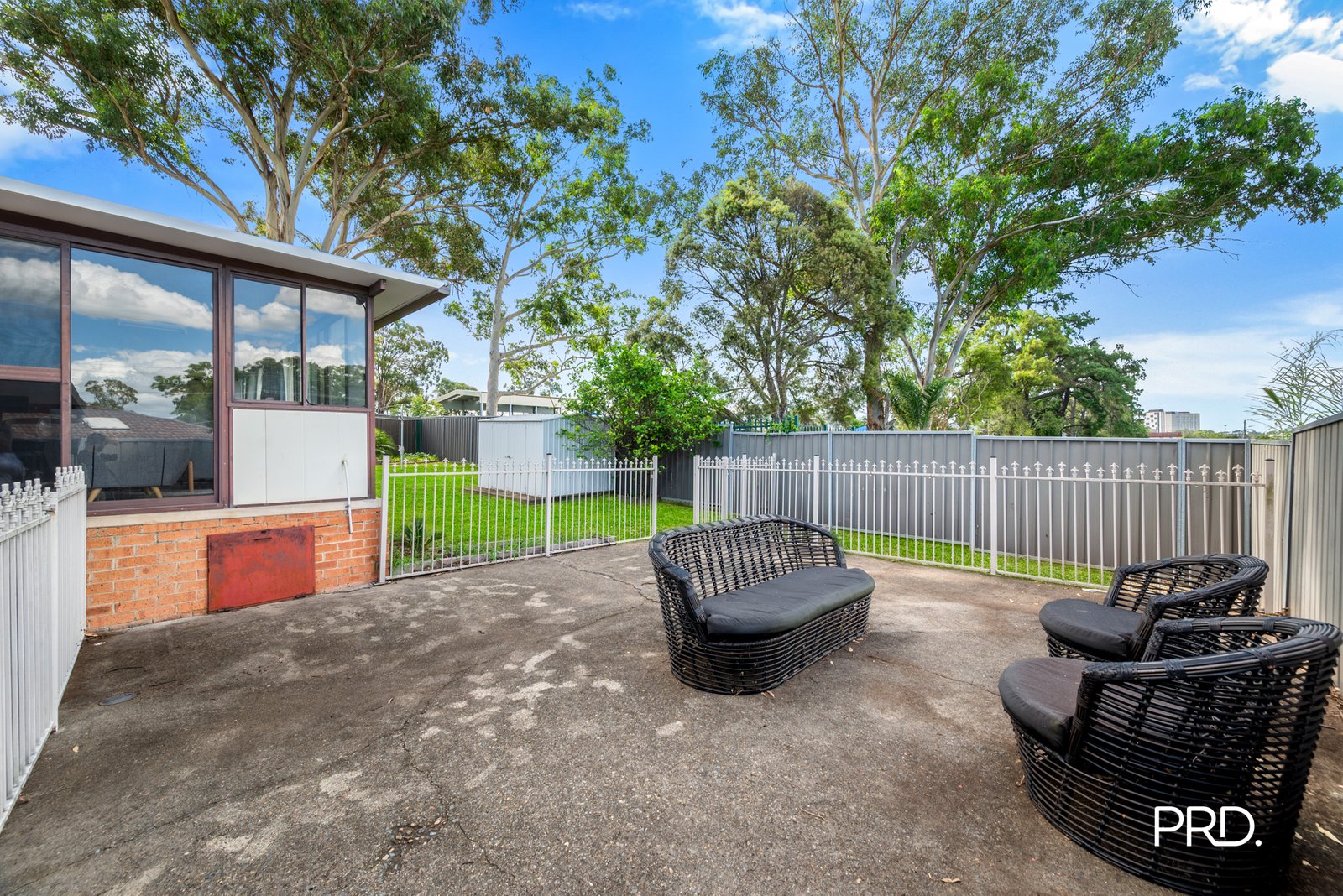 52 Oag Crescent KINGSWOOD 12
