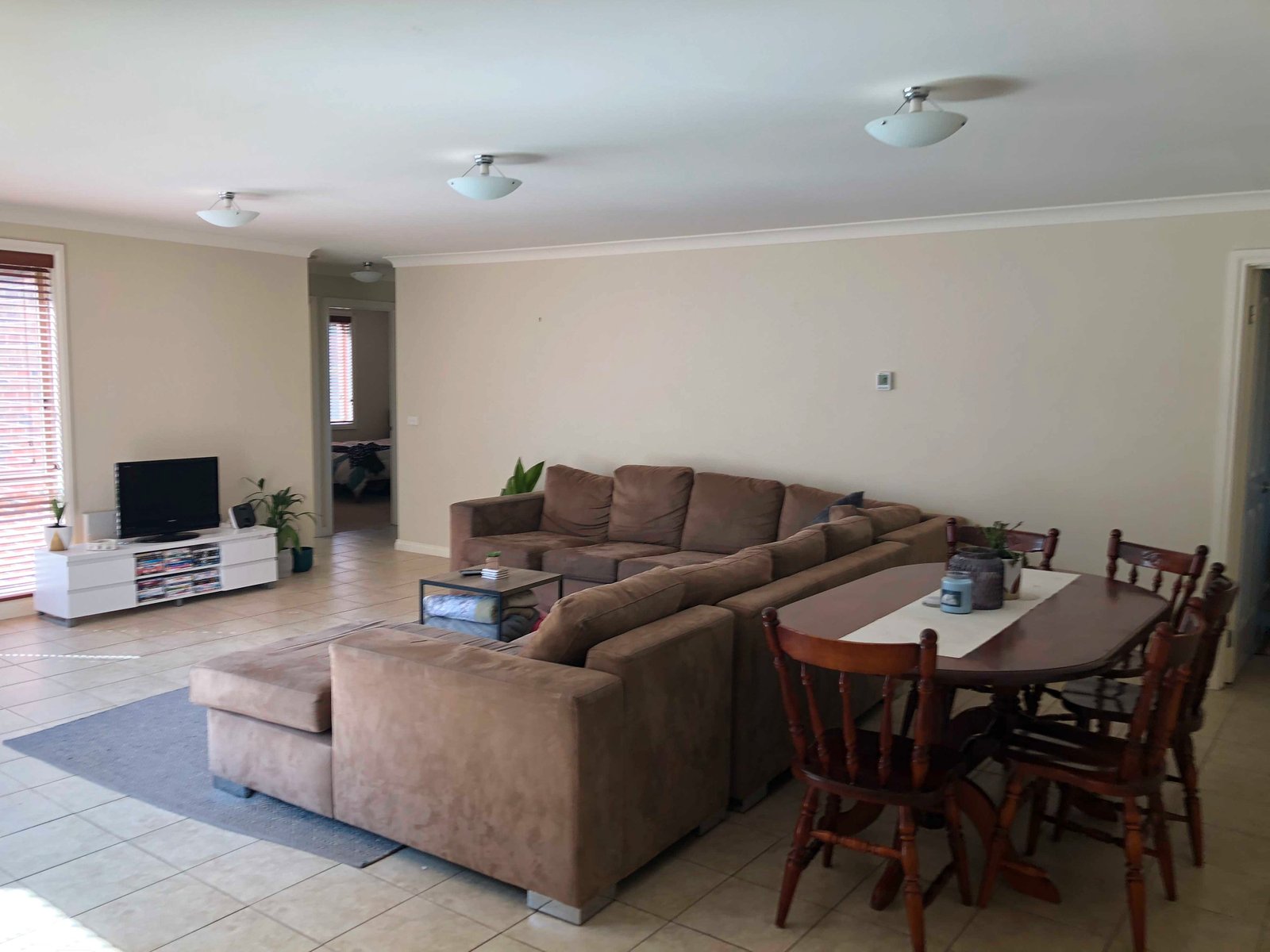 52 Oakbank Drive MOUNT HELEN 2