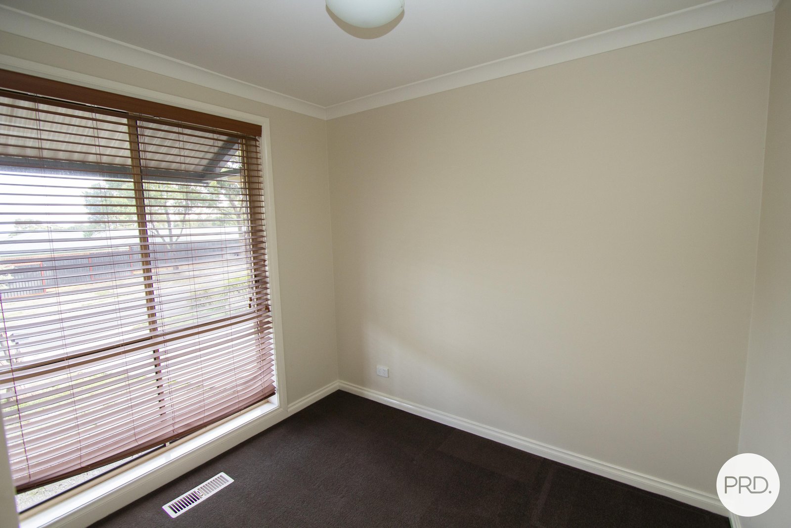 52 Oakbank Drive MOUNT HELEN 4