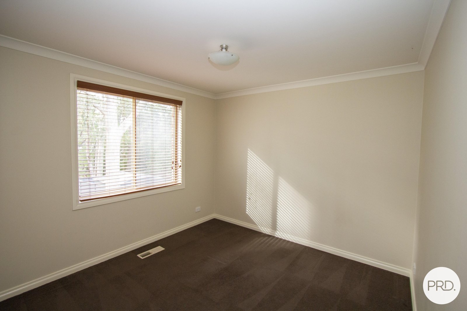 52 Oakbank Drive MOUNT HELEN 8