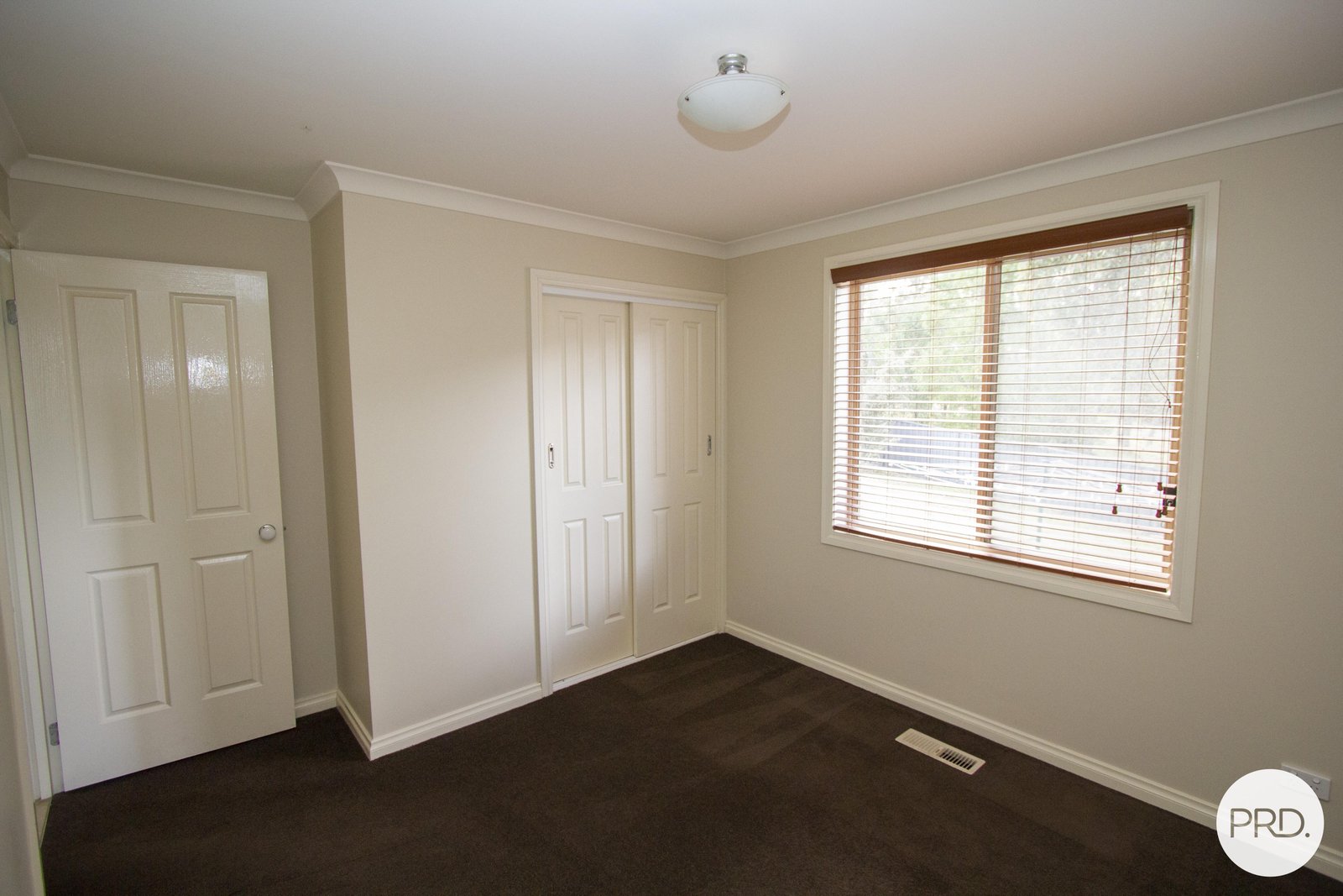 52 Oakbank Drive MOUNT HELEN 9