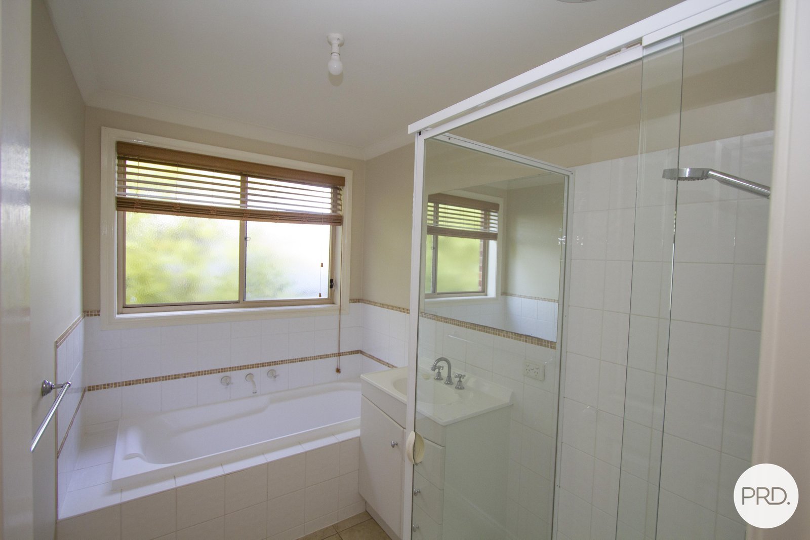 52 Oakbank Drive MOUNT HELEN 12