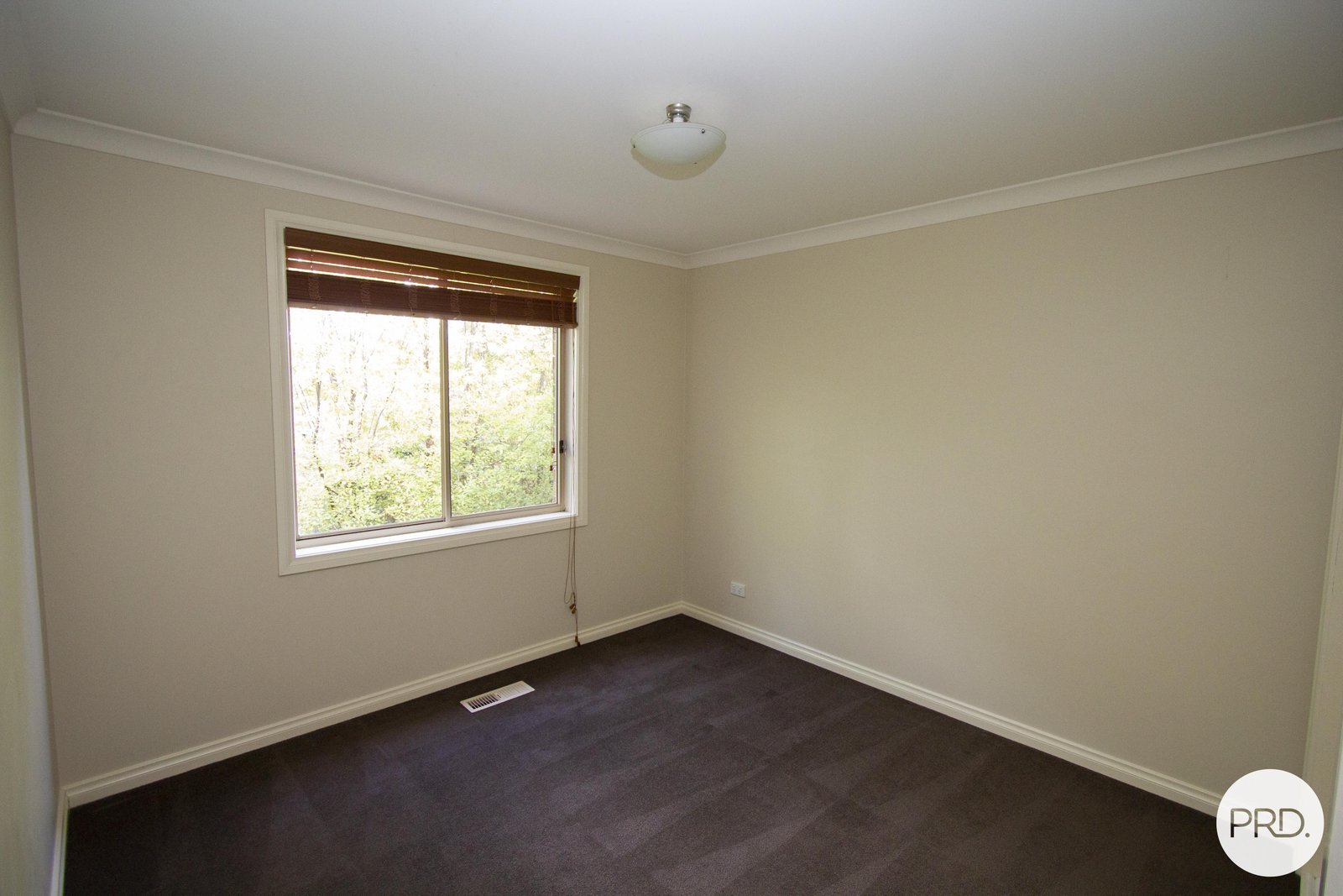 52 Oakbank Drive MOUNT HELEN 16