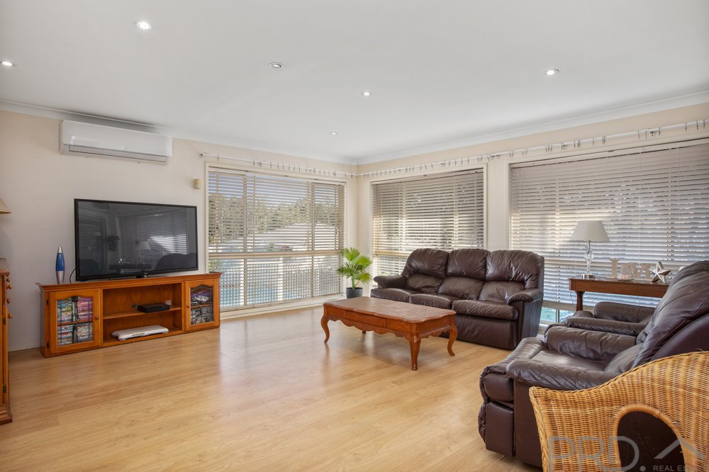 52 Pacific Crescent ASHTONFIELD 3