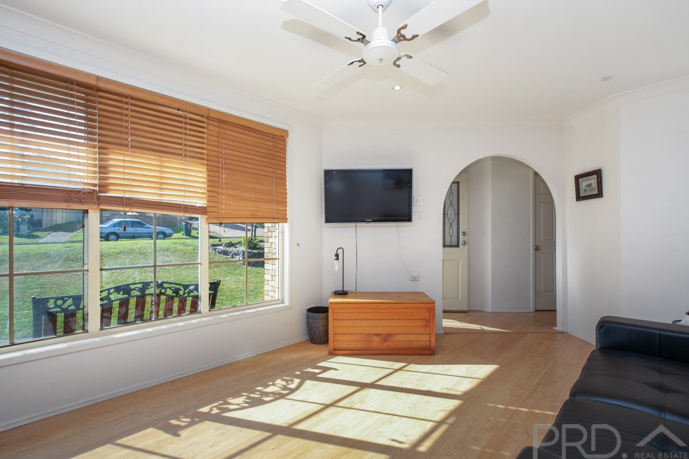 52 Pacific Crescent ASHTONFIELD 8