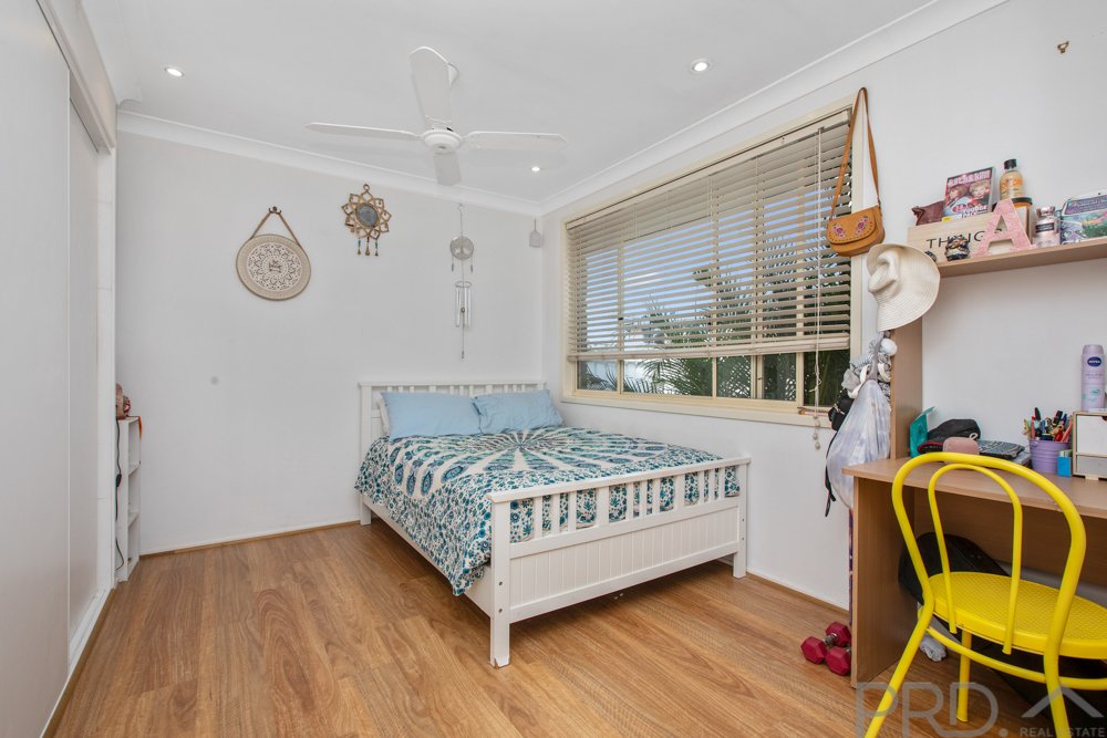 52 Pacific Crescent ASHTONFIELD 12