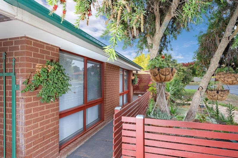 52 Pinaroo Drive GLENFIELD PARK 1