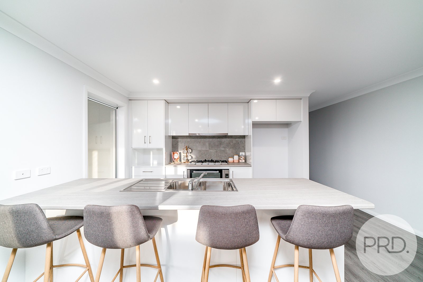 52 Preston Crescent LLOYD 2