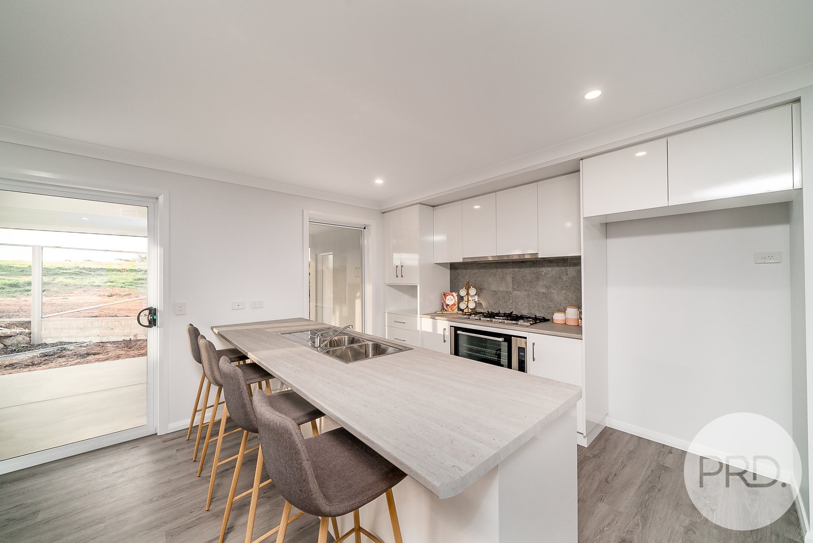 52 Preston Crescent LLOYD 6