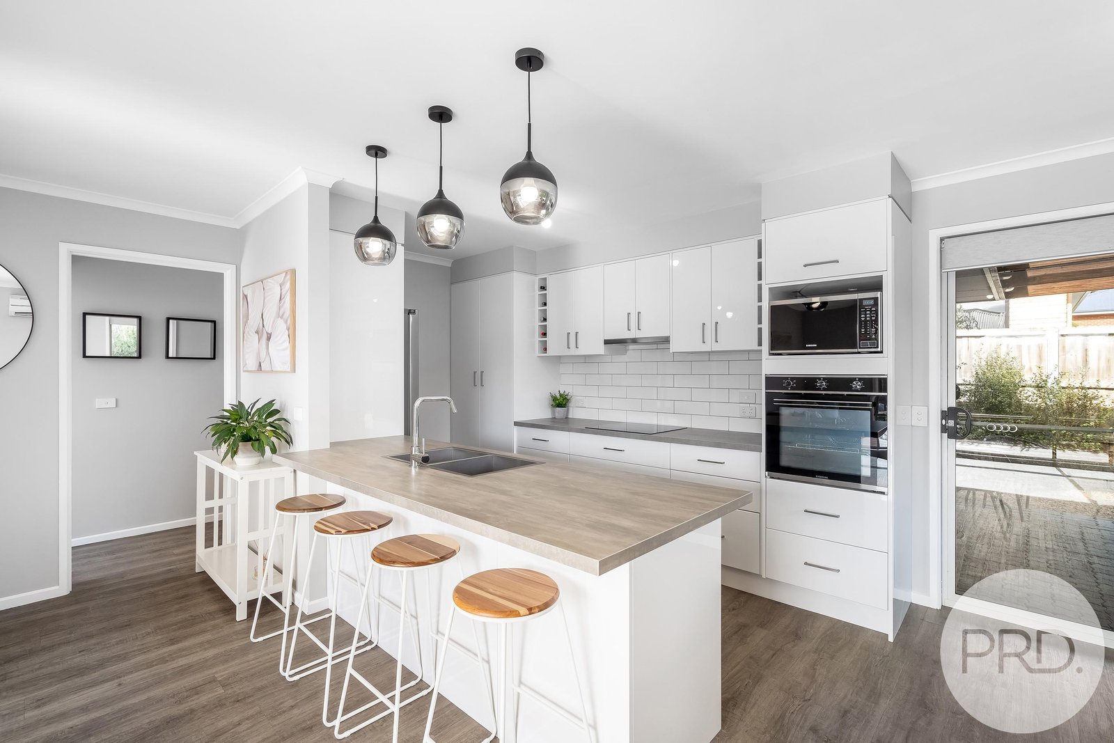 52 Racecourse Road BRIGHTON 11