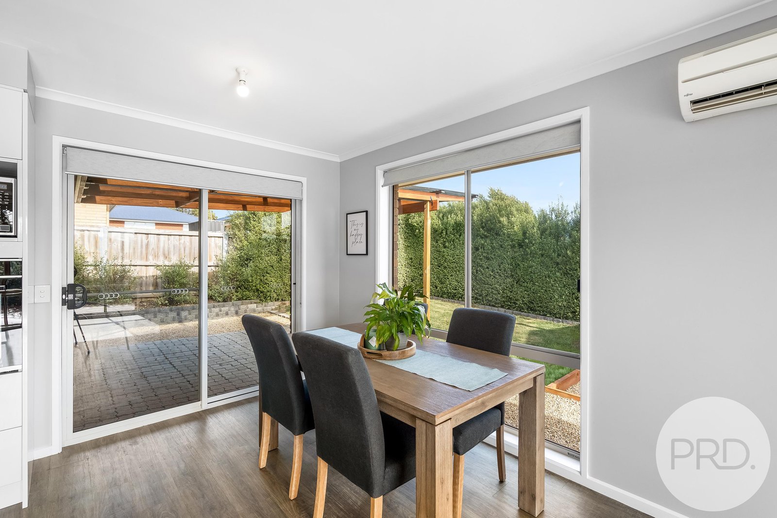 52 Racecourse Road BRIGHTON 16