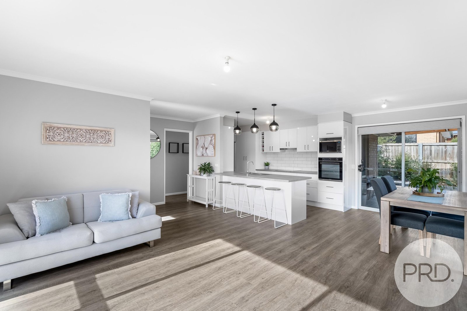 52 Racecourse Road BRIGHTON 19