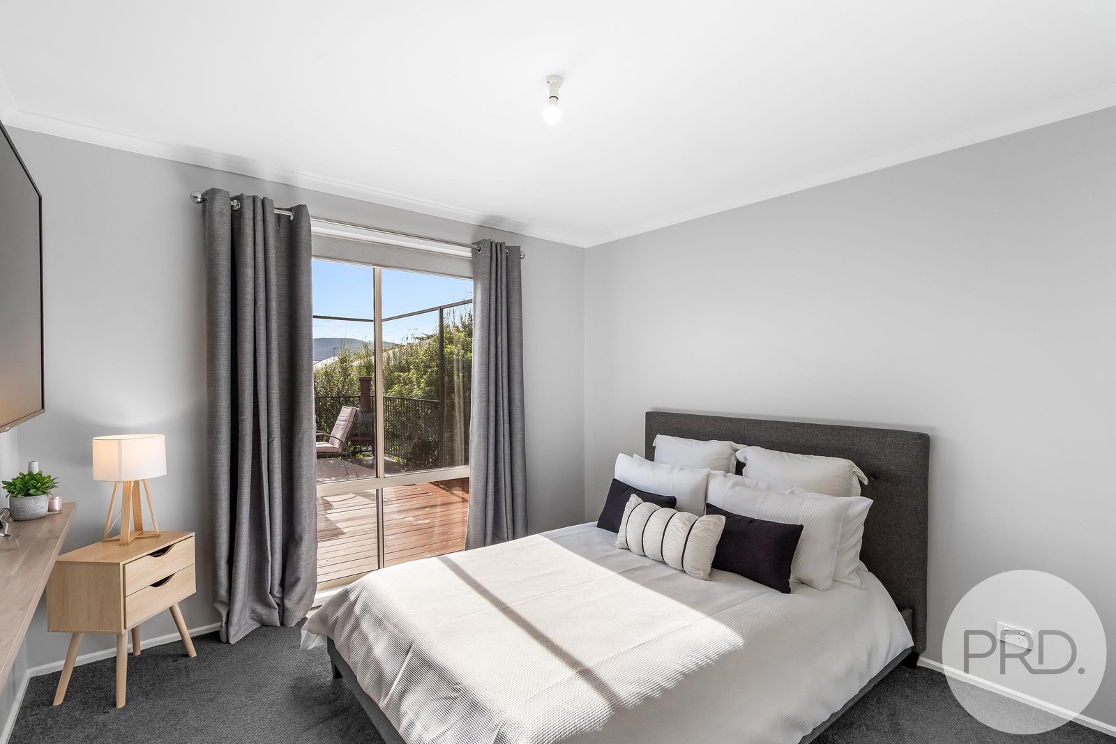 52 Racecourse Road BRIGHTON 22