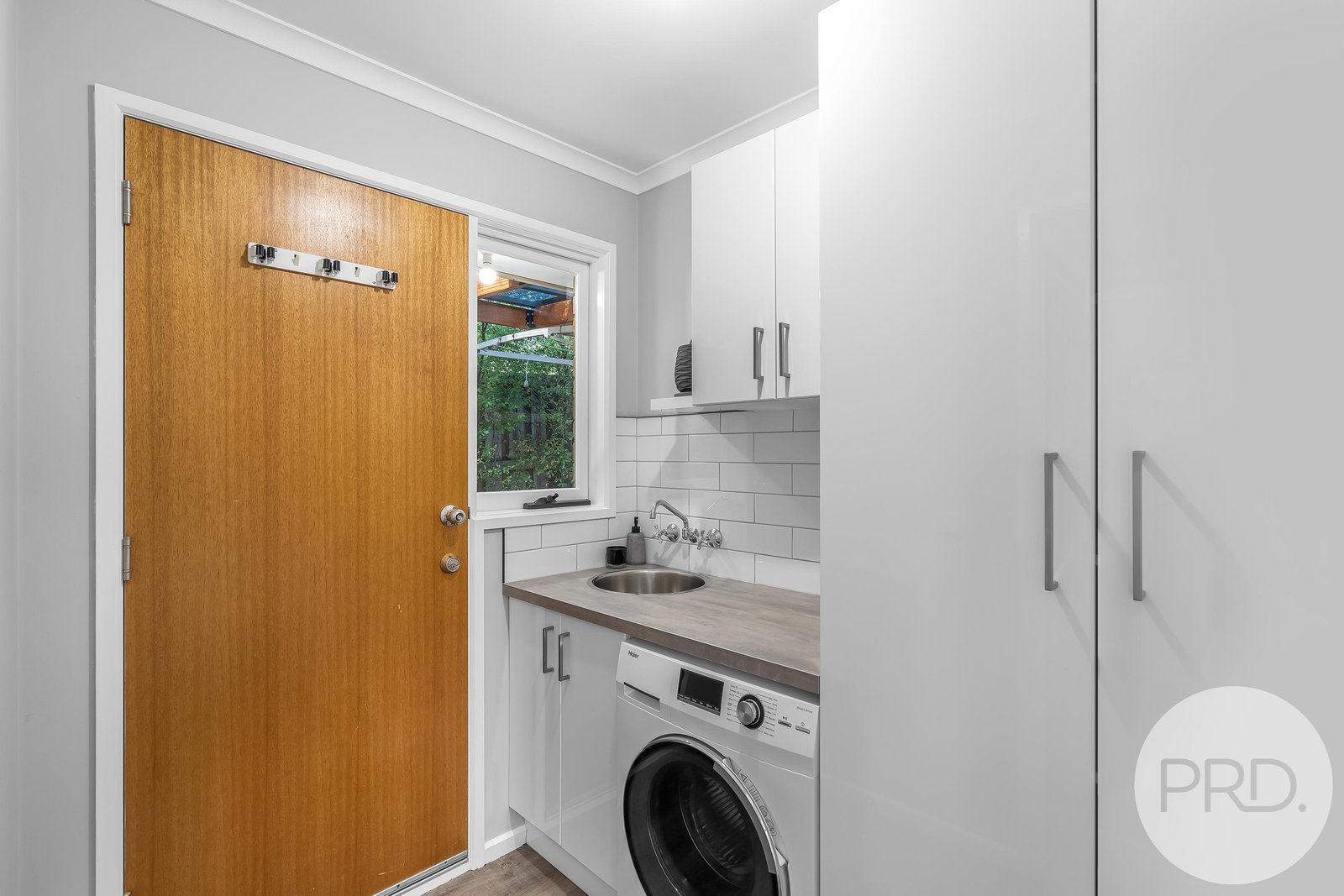 52 Racecourse Road BRIGHTON 27