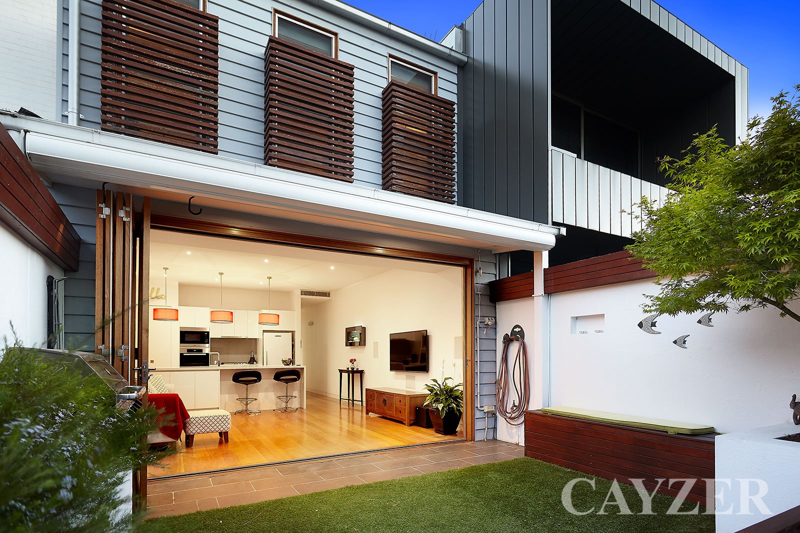 Gallery: 52 Raglan Street