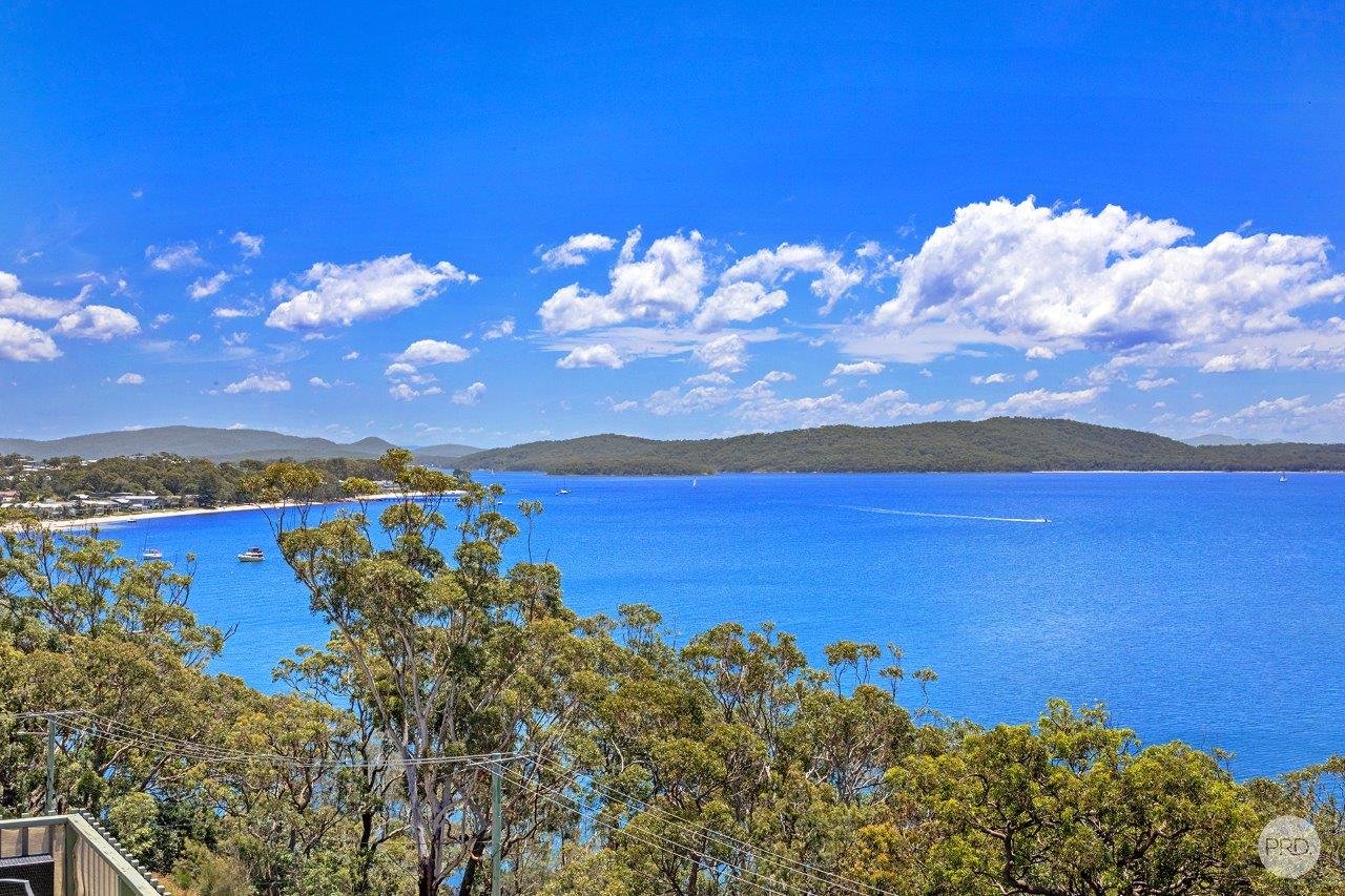 52 Randall Drive SALAMANDER BAY 27