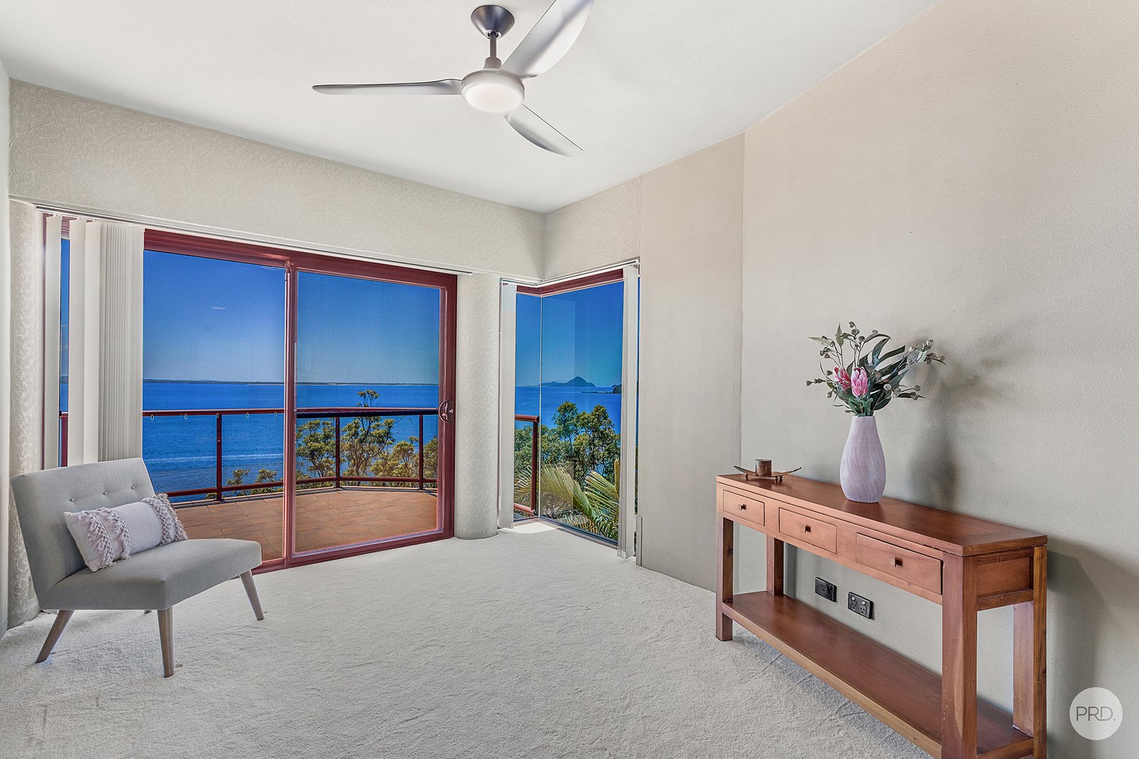 52 Randall Drive SALAMANDER BAY 29