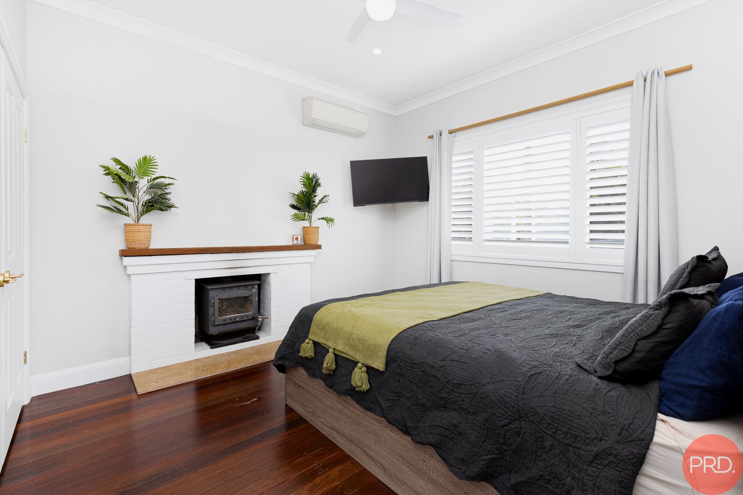 52 Raymond Street TELARAH 9
