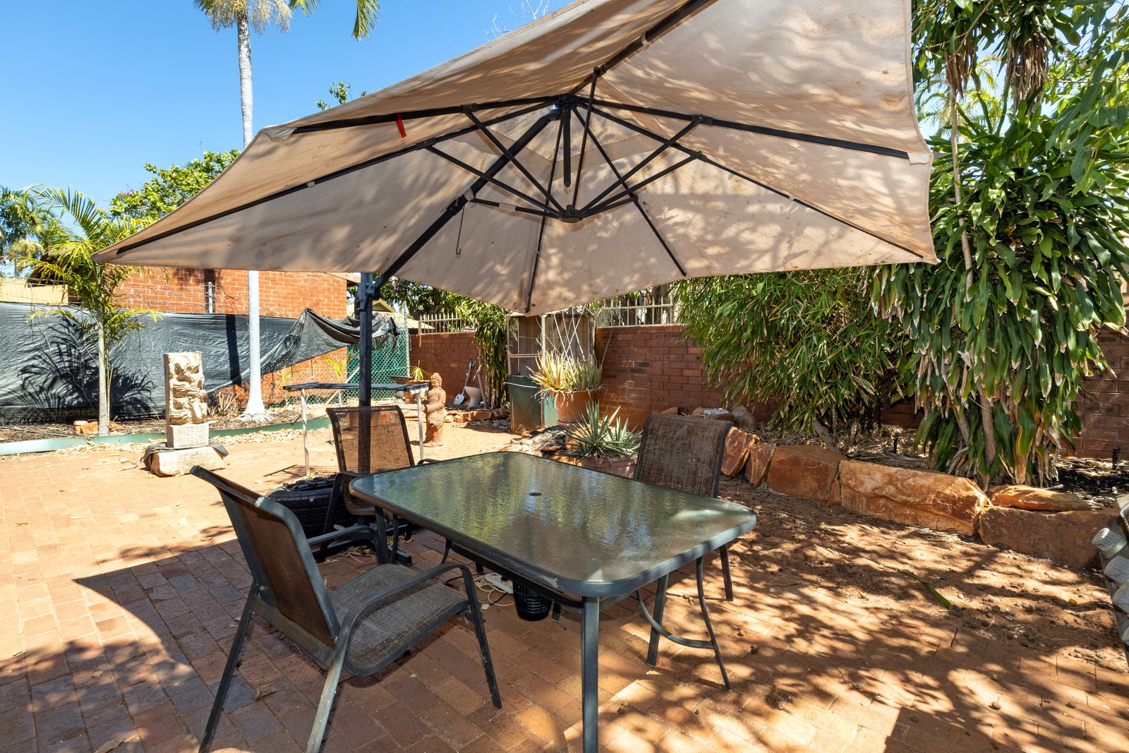 5/2 Robert Street BROOME 11