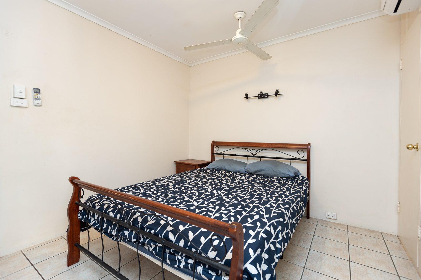 5/2 Robert Street BROOME 14