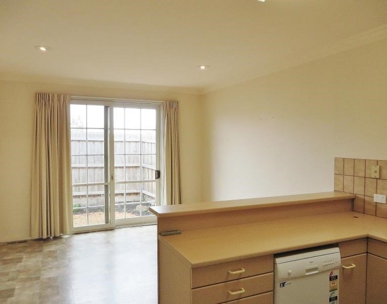Gallery: 5/2 Sandringham Road