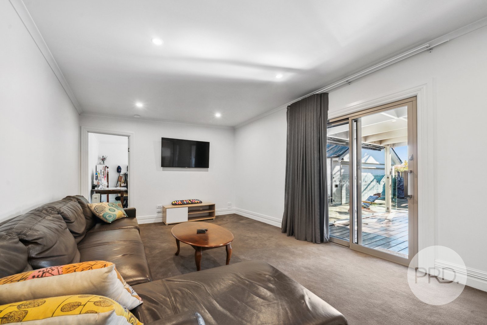 52 Simmons Street WAGGA WAGGA 19