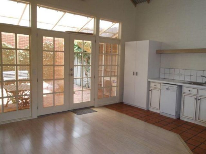 Gallery: 52 Smith Street