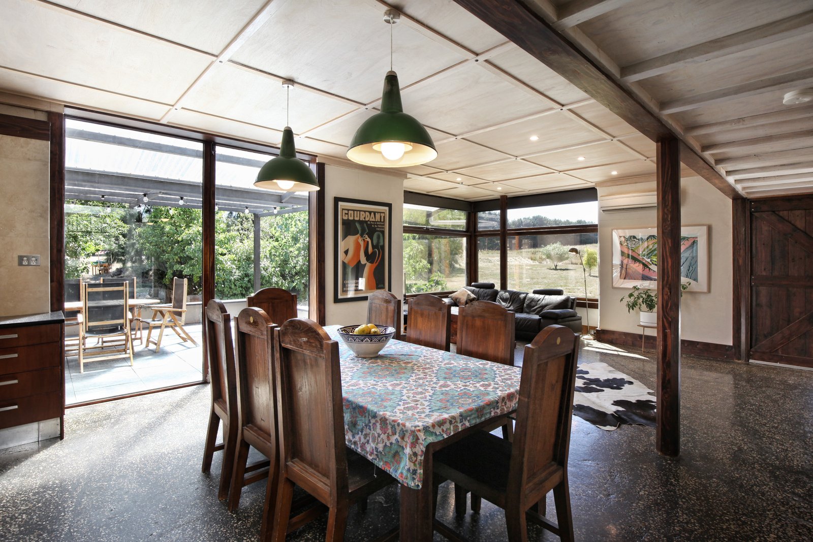 Real Estate and Property in 52 Stanton Court, Gisborne South, VIC