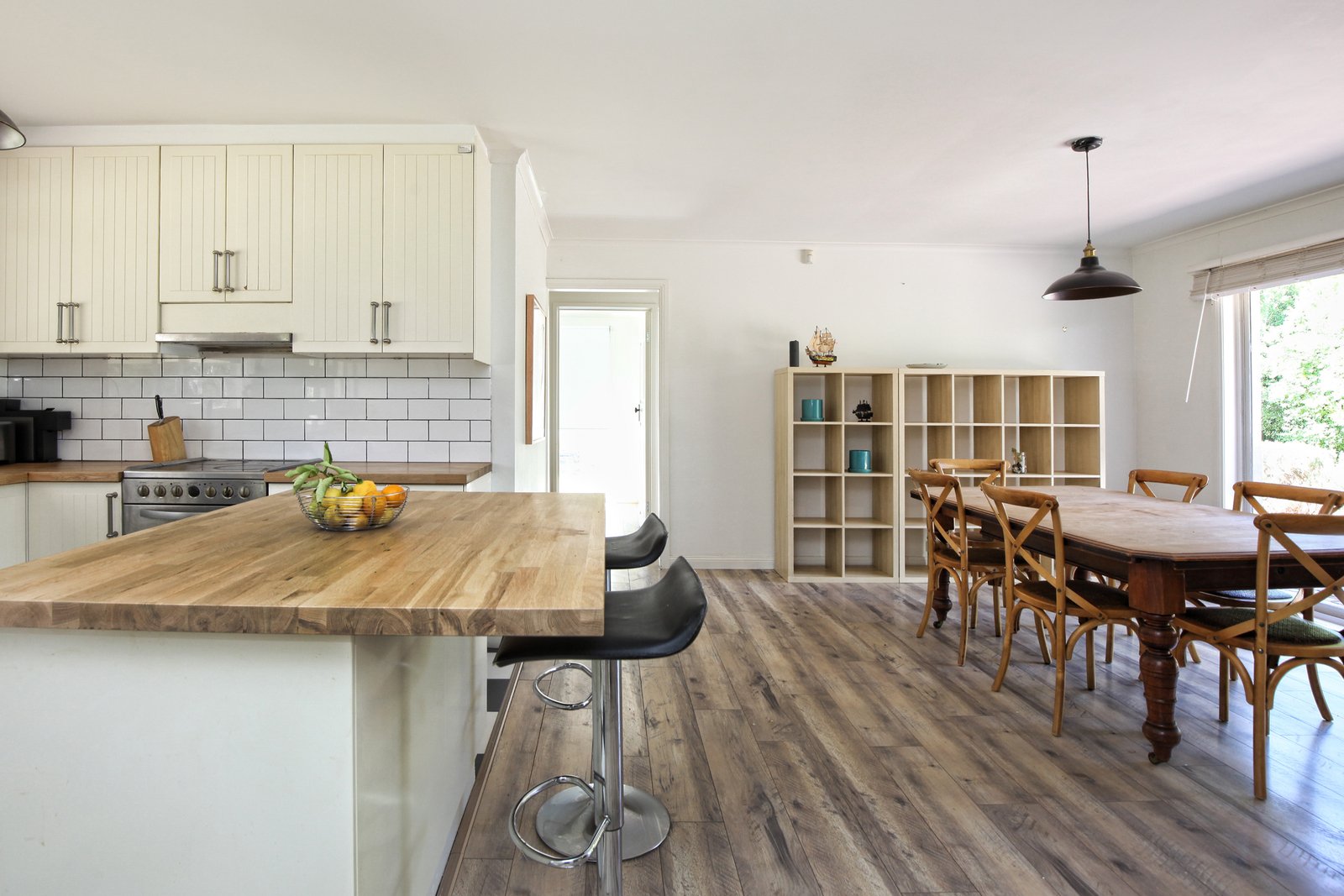 Real Estate and Property in 52 Stanton Court, Gisborne South, VIC