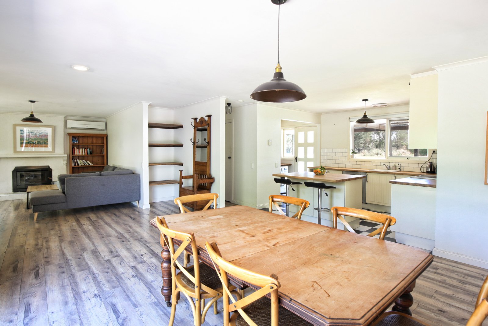 Real Estate and Property in 52 Stanton Court, Gisborne South, VIC