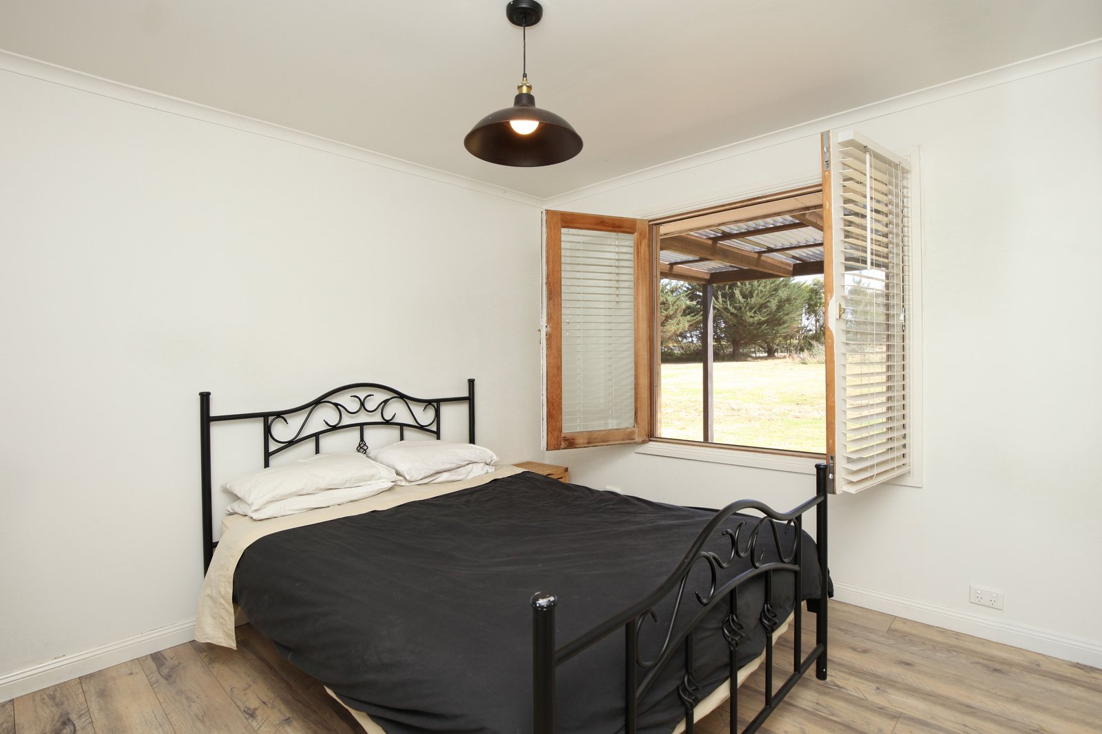 Real Estate and Property in 52 Stanton Court, Gisborne South, VIC