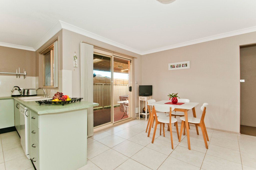 52 Sunnybank Crescent HORSLEY 6