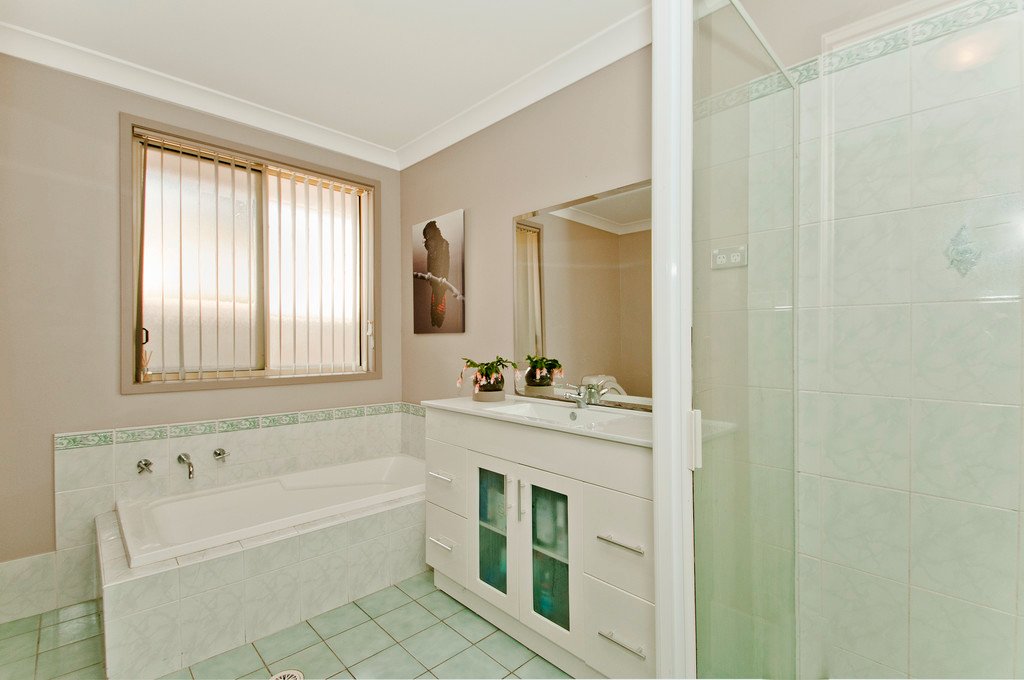 52 Sunnybank Crescent HORSLEY 7