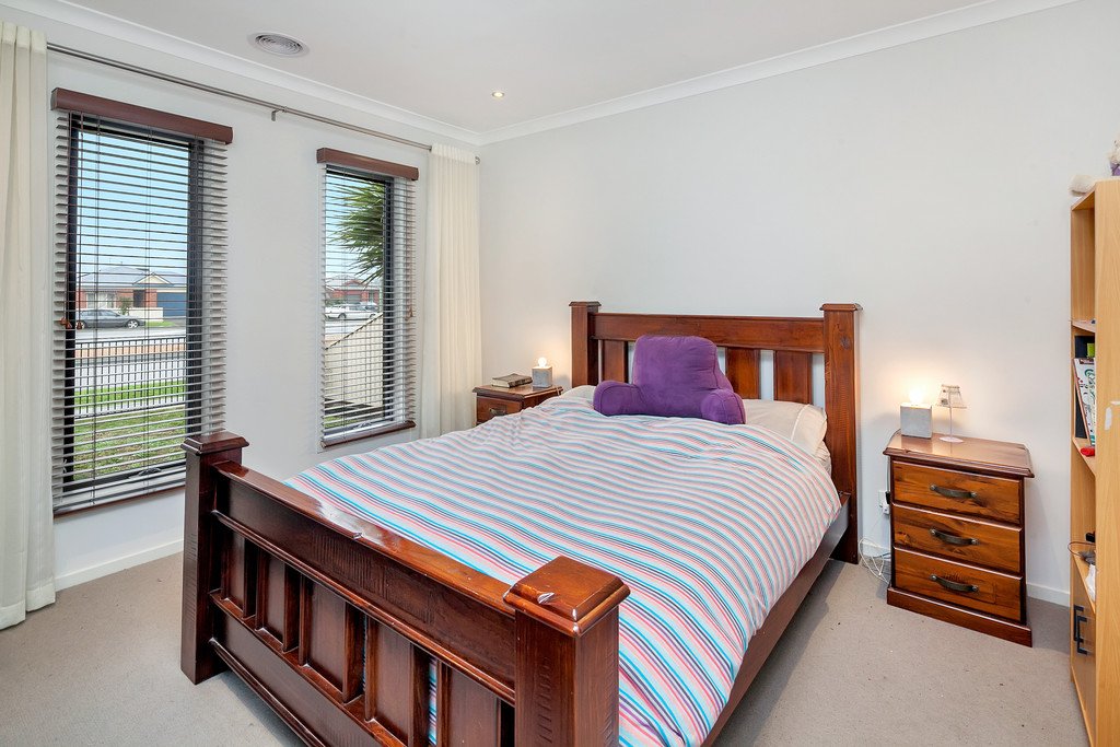 52 Tait Street DELACOMBE 9