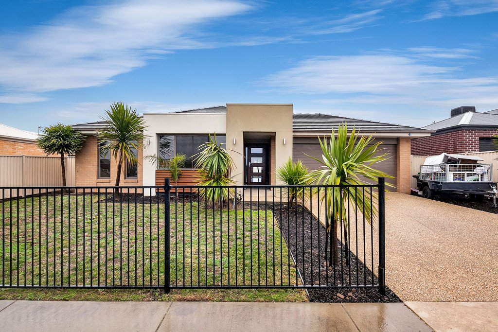 52 Tait Street DELACOMBE 16