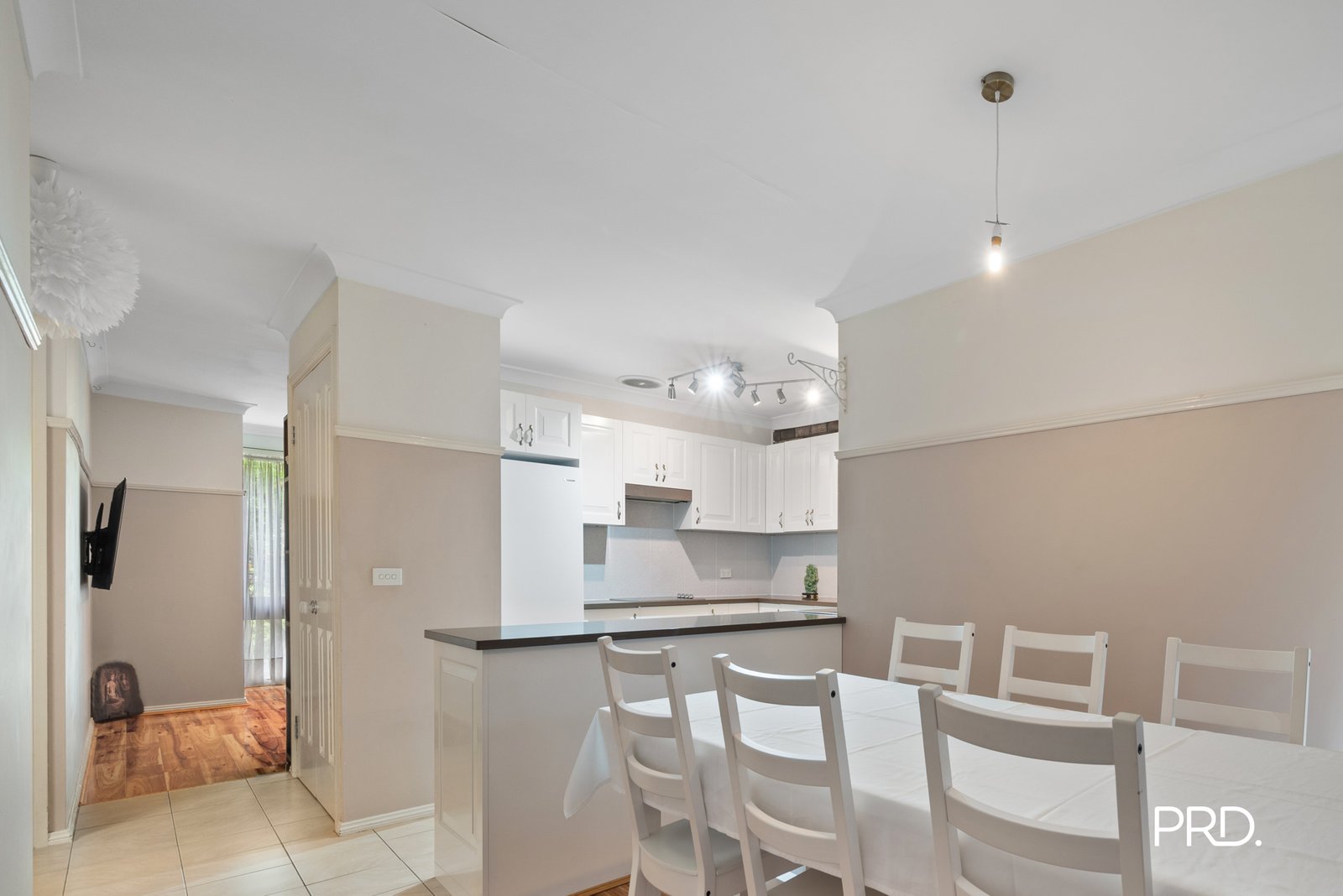 5/2 The Glen Crescent SPRINGWOOD 6