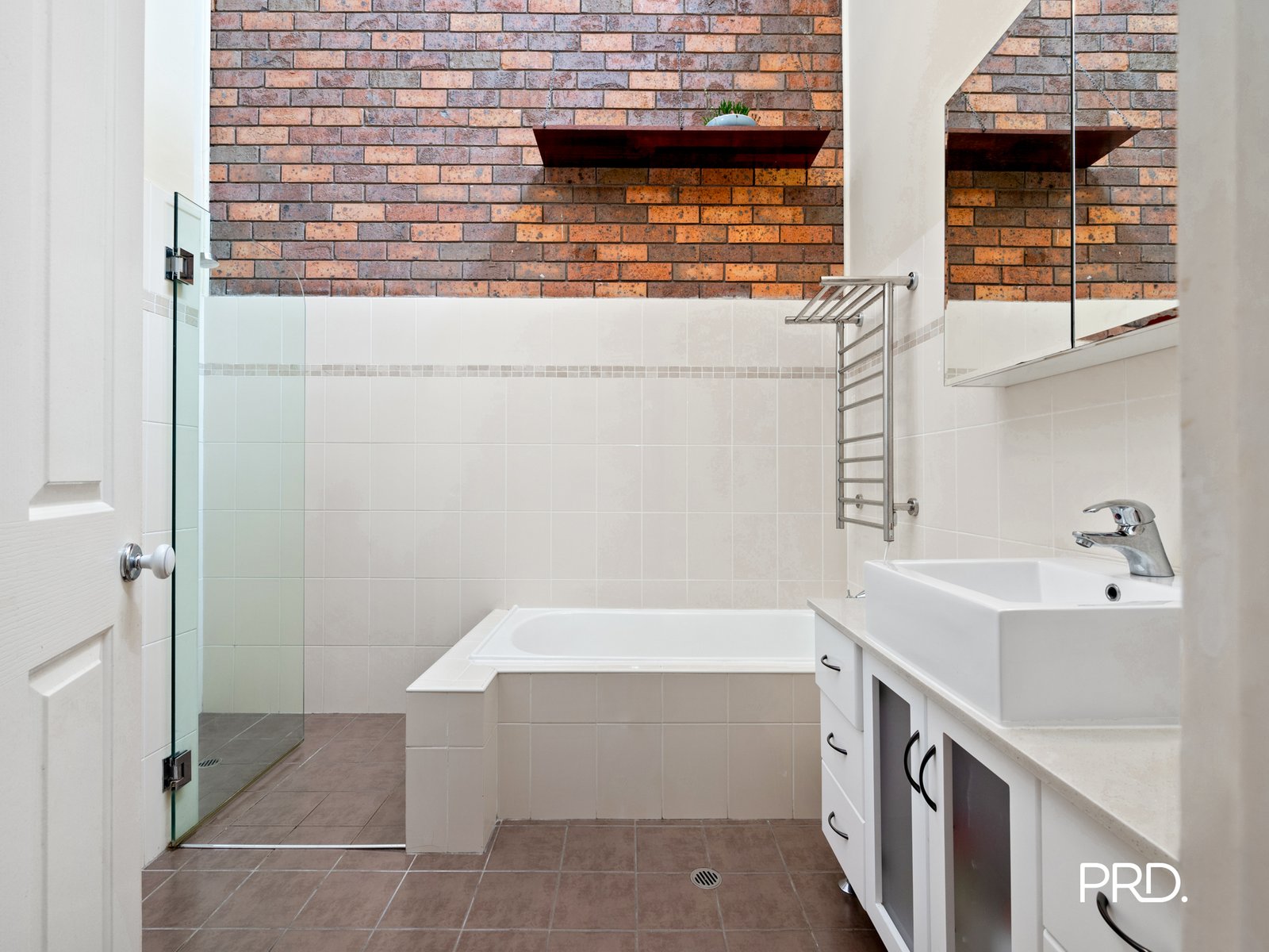 5/2 The Glen Crescent SPRINGWOOD 10