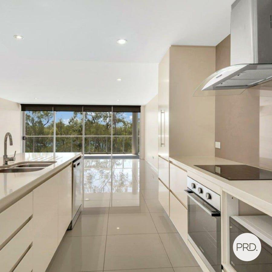 5/2 The Promenade BOYNE ISLAND 4