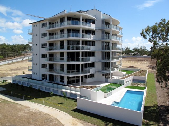 5/2 The Promenade BOYNE ISLAND 1