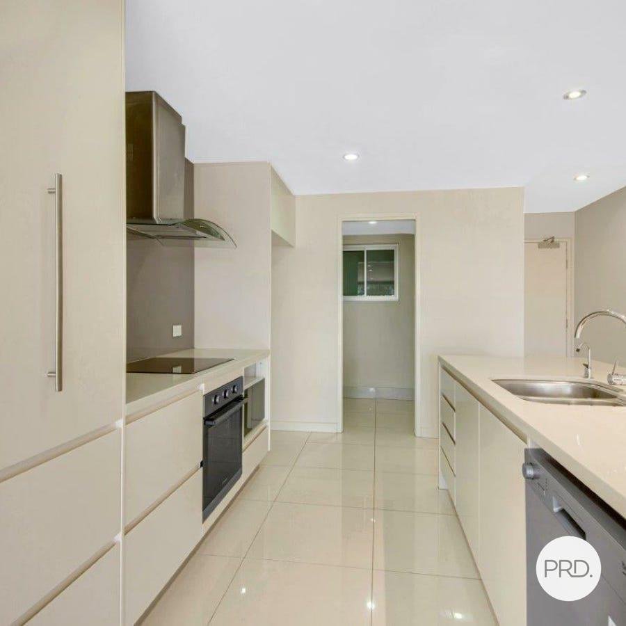 5/2 The Promenade BOYNE ISLAND 6