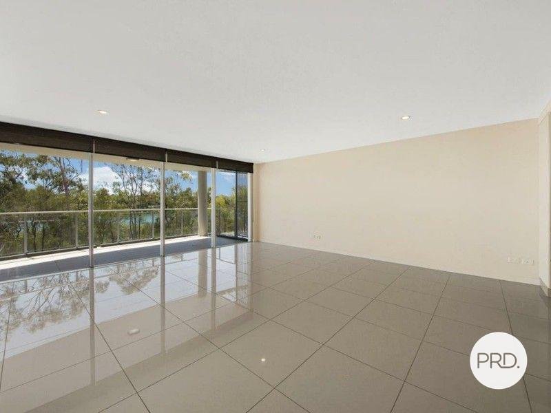 5/2 The Promenade BOYNE ISLAND 8