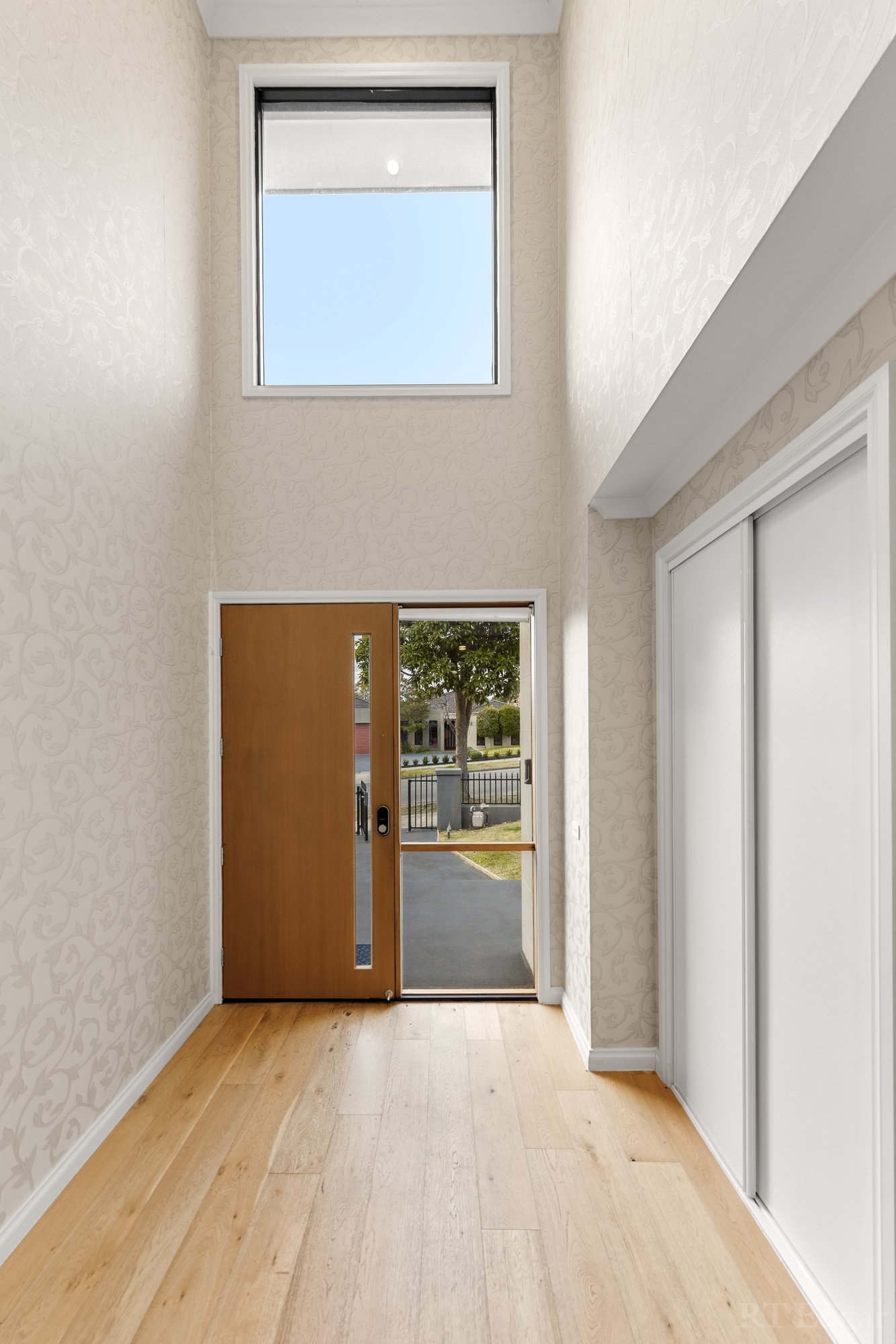 Real Estate and Property in 52 Thea Grove, Doncaster East, VIC