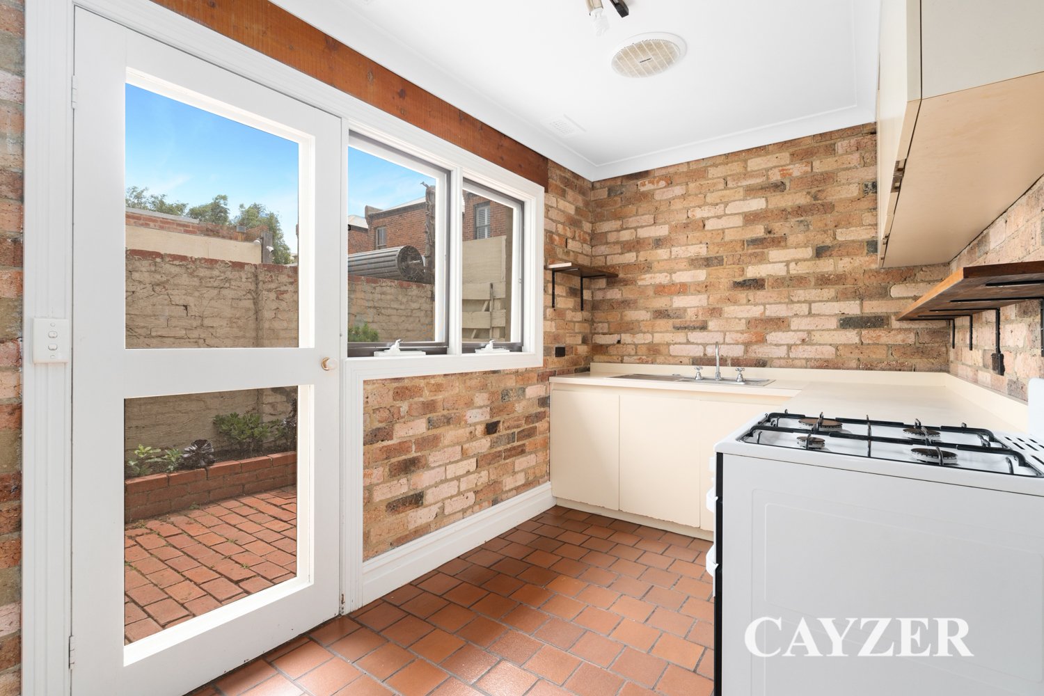 Gallery: 52 Thomson Street